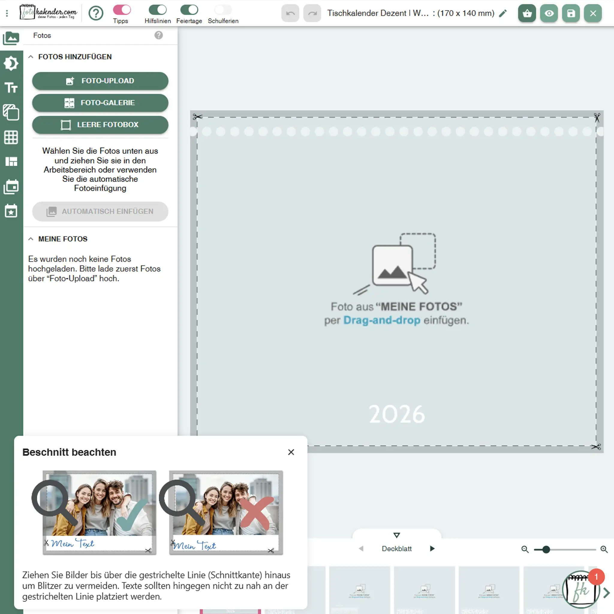 Screenshot der Benutzeroberfläche des Online-Editors für Tischkalender. Die Ansicht zeigt den Arbeitsbereich mit einem Foto-Platzhalter für das Deckblatt 2026, die linke Seitenleiste mit Upload-Funktionen sowie ein Pop-up-Fenster mit dem Titel 'Besch